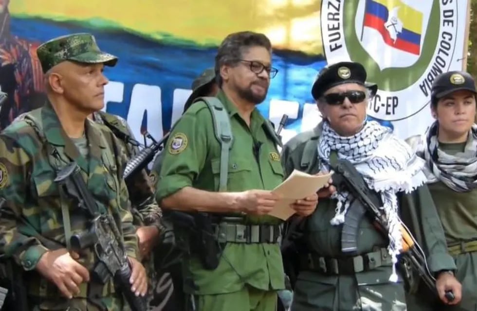 Imagen del video divulgado en internet por las FARC-EP en el que el número dos de la guerrilla colombiana de las FARC, alias \