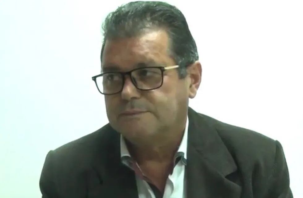 El ex intendente de San Vicente se presentó ante la justicia por las denuncias de estafa