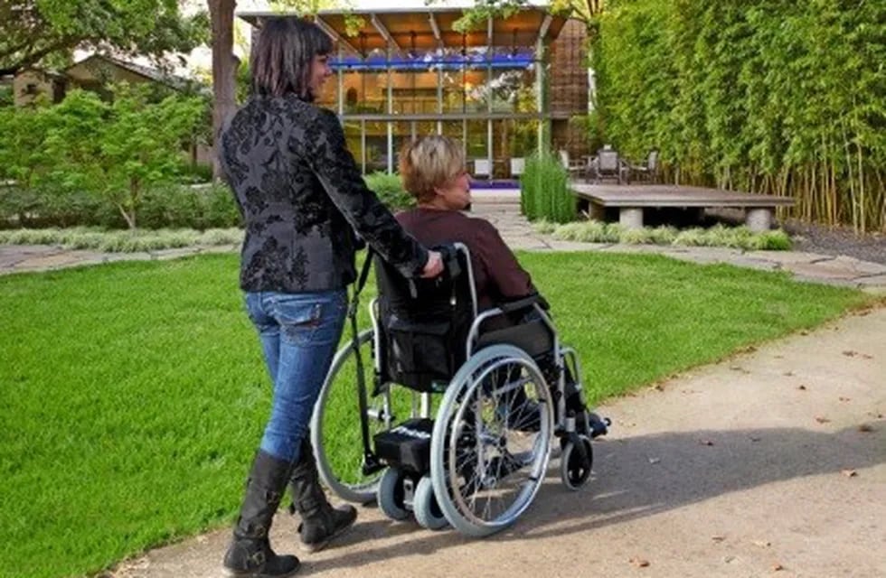Personas con discapacidad podrán dar paseos breves