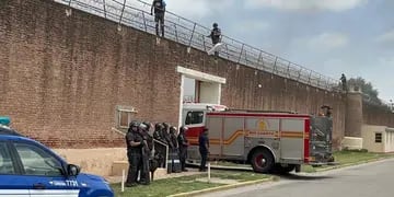 Incendio en la cárcel de Río Cuarto. (Tomás Fragueiro)