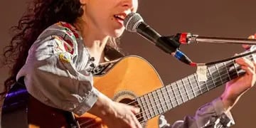 Daniela Calderón, música e intérprete puntana