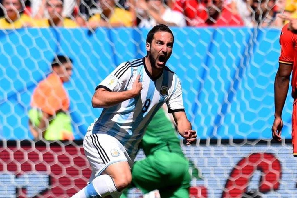 Higuaín celebrando su gol ante Bélgica (AP)