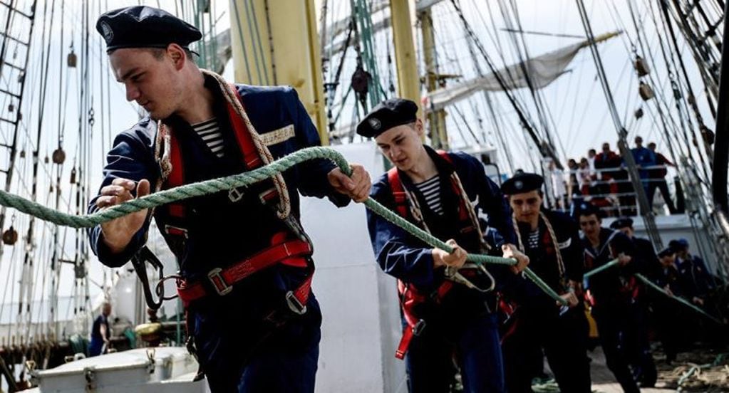 Trabajos a bordo - marineros Rusos