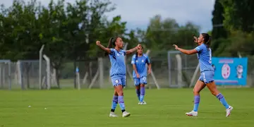 Las chicas de Belgrano derrotaron a Huracán en su  primer triunfo del torneo.