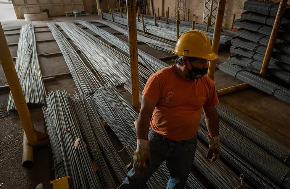 Casi no venden hierro en San Juan y hay temor en el sector de la construcción. Imagen de archivo.
