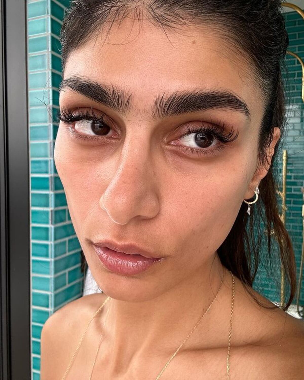 Mia Khalifa Se Sac El Corpi o Para Entrar A La Playa Y Revolucion Mia Khalifa Se Sac El Corpi o Para Entrar A La Playa Y Revolucion