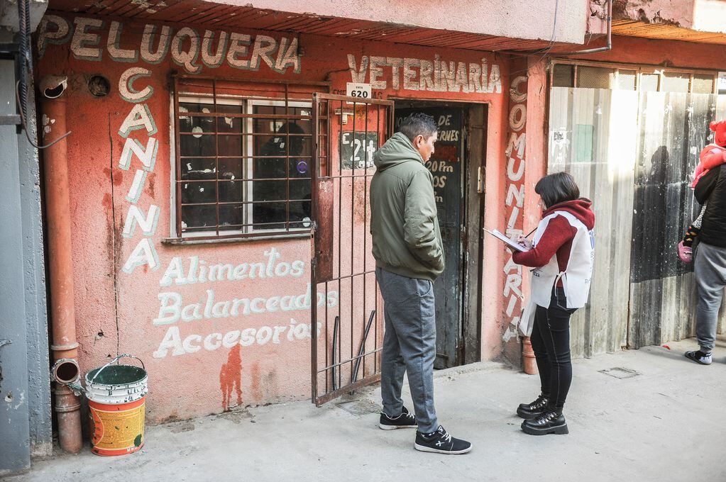 Censo 2022 en el Barrio 31 Padre Mugica en la zona de Retiro de la Ciudad de Buenos Aires. (Federico Lopez Claro)