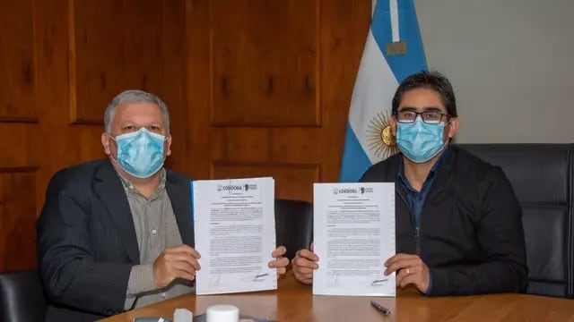 Gustavo Benedetti junto al Ministro de Salud Diego Cardozo