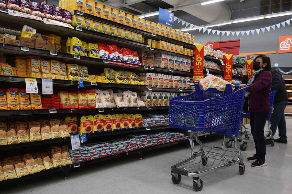 En el programa de precios cuidados hay nuevas normativas y aumentos en la mercadería. Foto: José Gutiérrez/Los Andes.