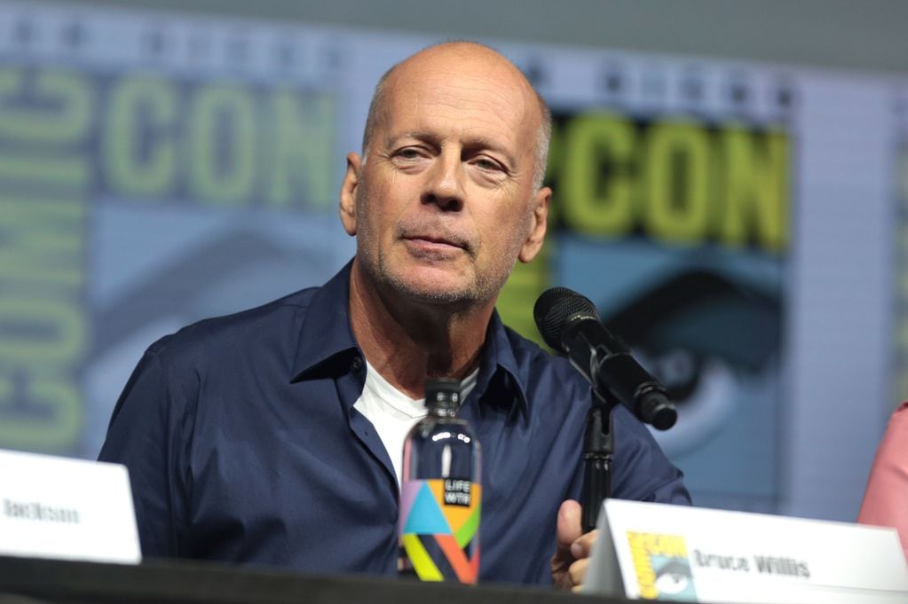 Bruce Willis es uno de los actores más prolíficos de Hollywood, pero tuvo que retirarse a causa de su enfermedad. 