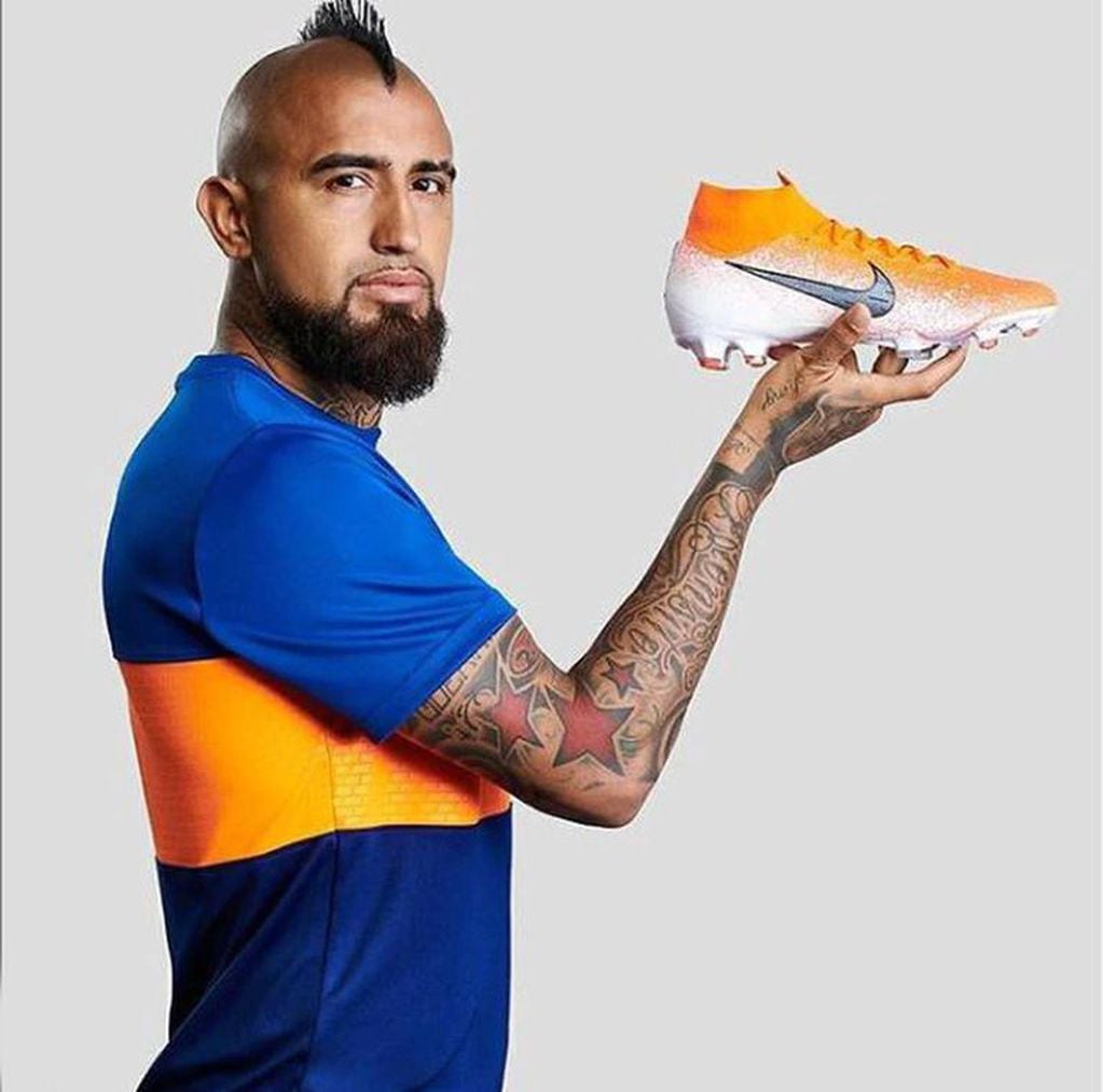 El posteo que hizo Arturo Vidal con la camiseta de Boca.