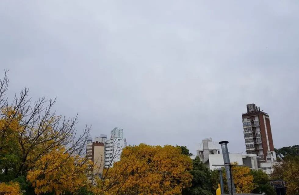 Probabilidad de mal tiempo en Rosario en el inicio de la semana. (Vía Rosario)