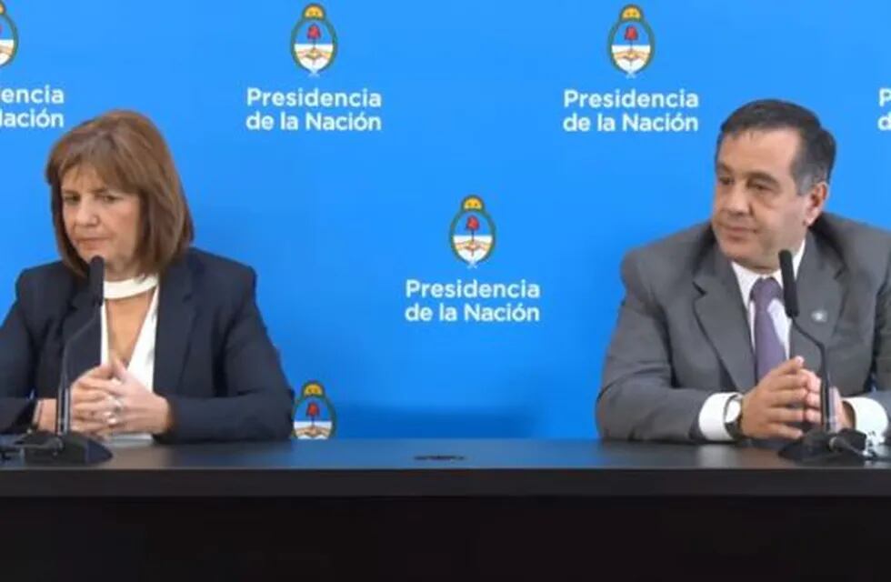 La ministra de Seguridad, Patricia Bullrich, y su par de Educación, Alejandro Finocchiaro. Crédito: Captura de video.