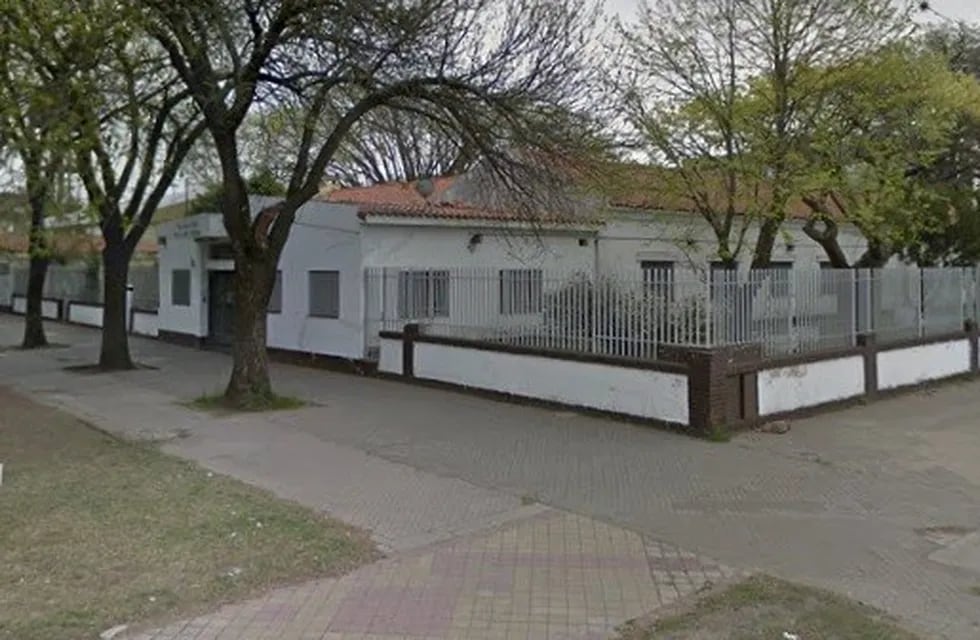 Escuela General Las Heras n° 66 de Rosario. (Street View)
