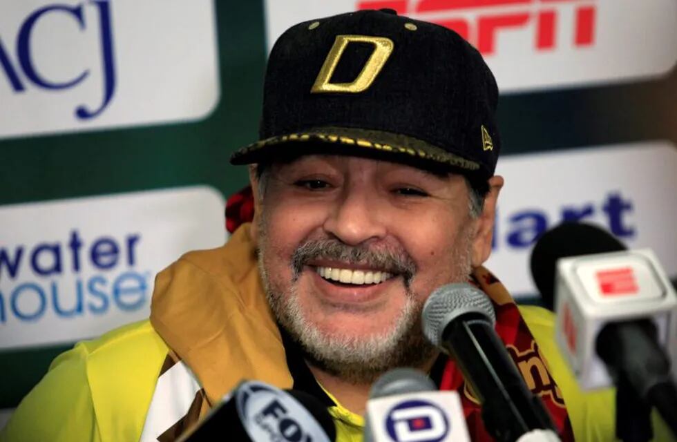 FILE PHOTO: Soccer Football - Ascenso MX - Semifinals Second Leg- F.C. Juarez v Dorados - Benito Juarez Stadium, Ciudad Juarez, Mexico -November 24, 2018. Dorados coach Diego Maradona attends a news conference. REUTERS/Jose Luis Gonzalez/File Photo  diego armando maradona futbol director tecnico dorados sinaloa