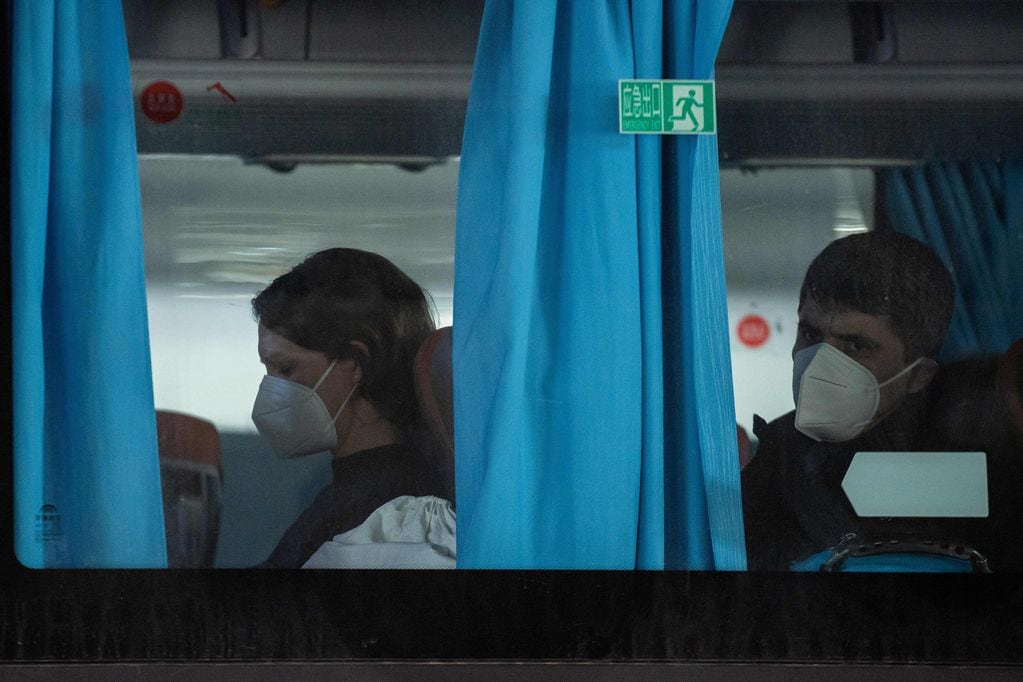 Científicos de la Organización Mundial de la Salud llegan a China para investigar el origen del coronavirus