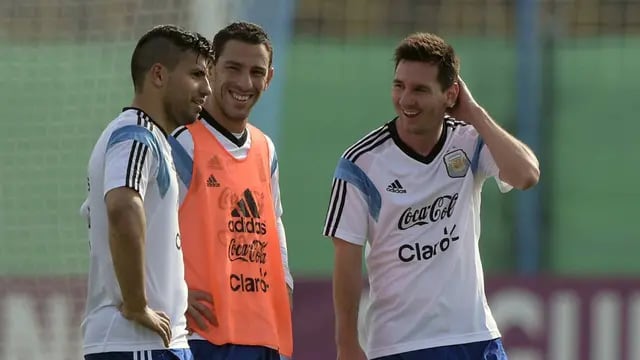 Sergio Agüero, Maxi Rodríguez y Lionel Messi