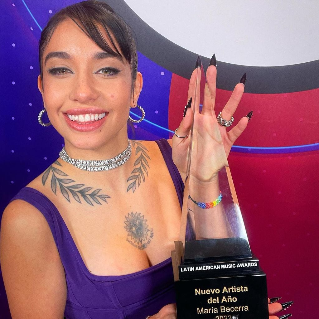 María Becerra en los premios Grammy 2022.
