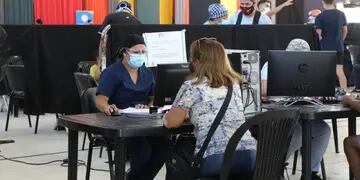 Se aplicaron 16.050 dosis de la vacuna contra el coronavirus este jueves en Santa Fe