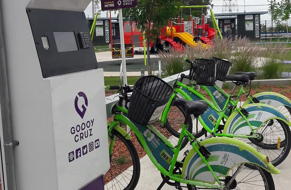 Godoy Cruz inauguró 4 nuevos puestos automáticos los que están ubicados en Parque Luis M. Pescarmona, Parque Estación Benegas, Skate Park y Centro Comercial Palmares. Gentileza MGC
