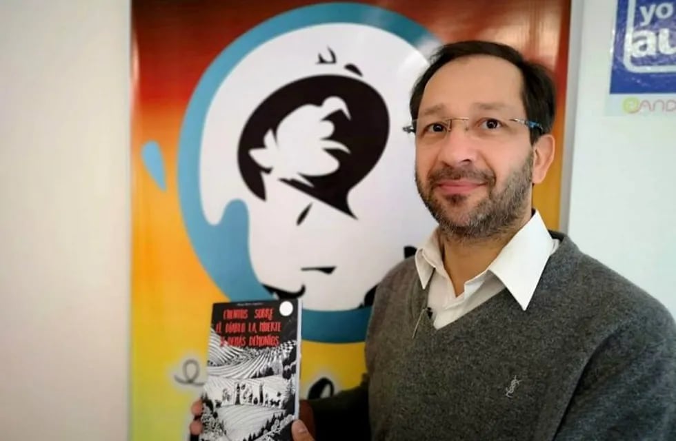 Oscar Angélico, el escritor presentará obra en la Feria del Libro