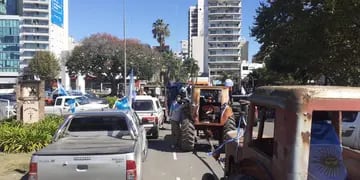 Tractorazo en Rosario contra las políticas del Gobierno nacional