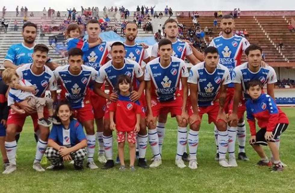 Rosario fue goleado en el debut: 6 a 0 ante Libertad como local.