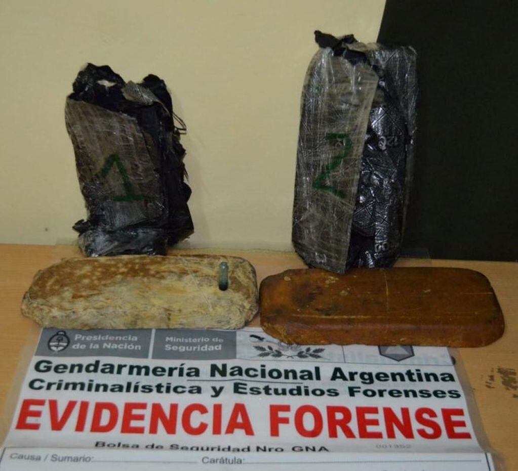 Gendarmería Nacional secuestró 2 kilos 25 gramos de pasta base de cocaína