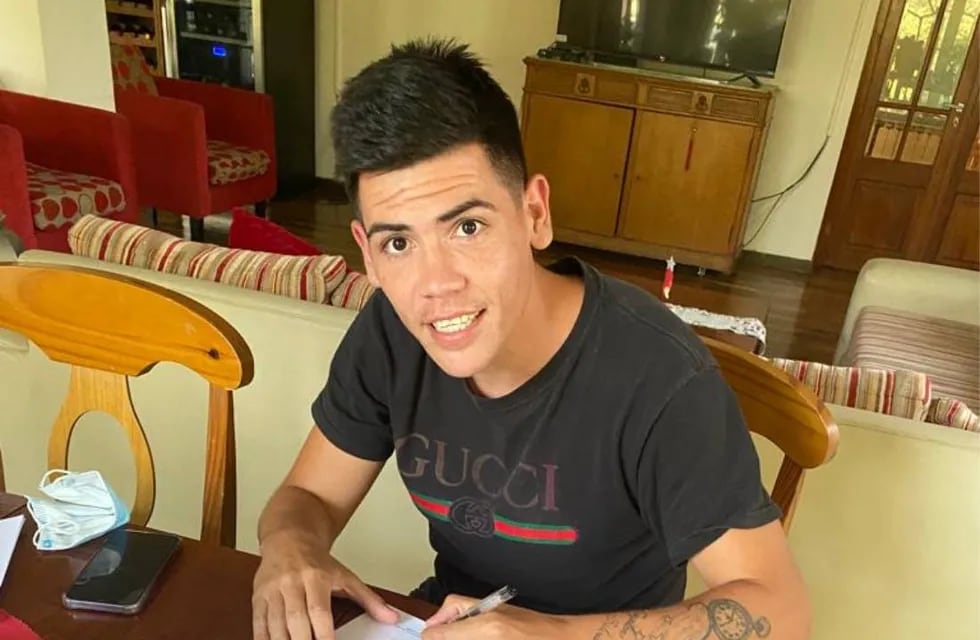 Canto ya firmó su contrato con el Bombillo, el Emelec de Ecuador (Prensa Emelec).