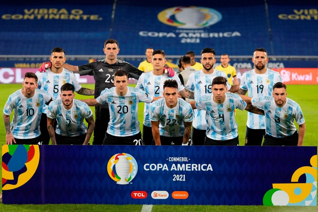 Argentina jugará este viernes en Brasilia ante Uruguay. (AP)