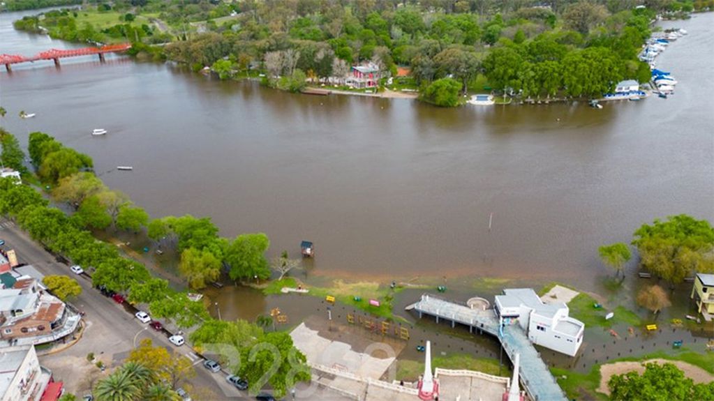 Inundaciones: desbordó el río Gualeguaychú y la ciudad tiene los primeros evacuados. Foto: 2820.