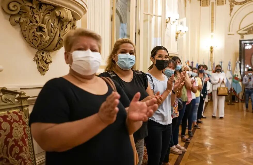 Directivas e integrantes de la Asociación de Madres Solteras de San Pedro de Jujuy fueron invitadas especiales al acto que tuvo lugar en la Casa de Gobierno.