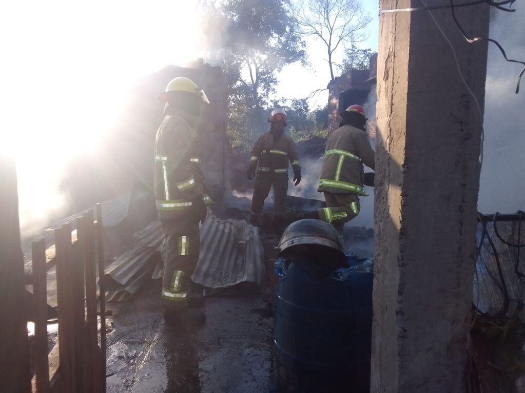 Se incendió una vivienda y los daños fueron totales