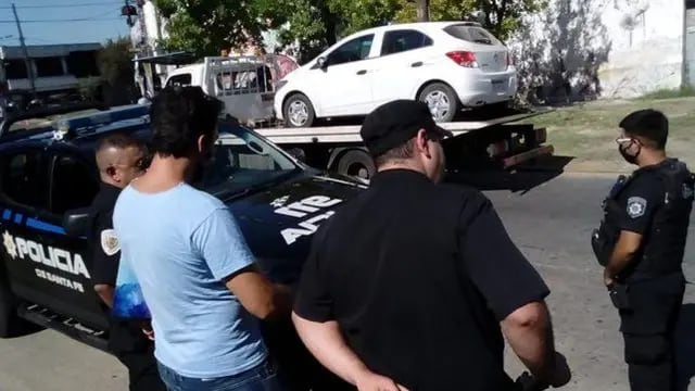 Secuestran dos vehículos funcionando con Uber en Rosario