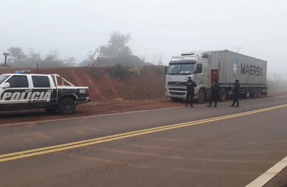 Robo en modalidad “pirata del asfalto” en Pozo Azul.