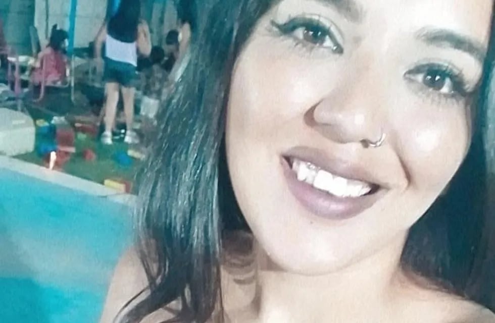 Dayana González tiene 23 años y está ansiosa por conocer a su padre biológico.
