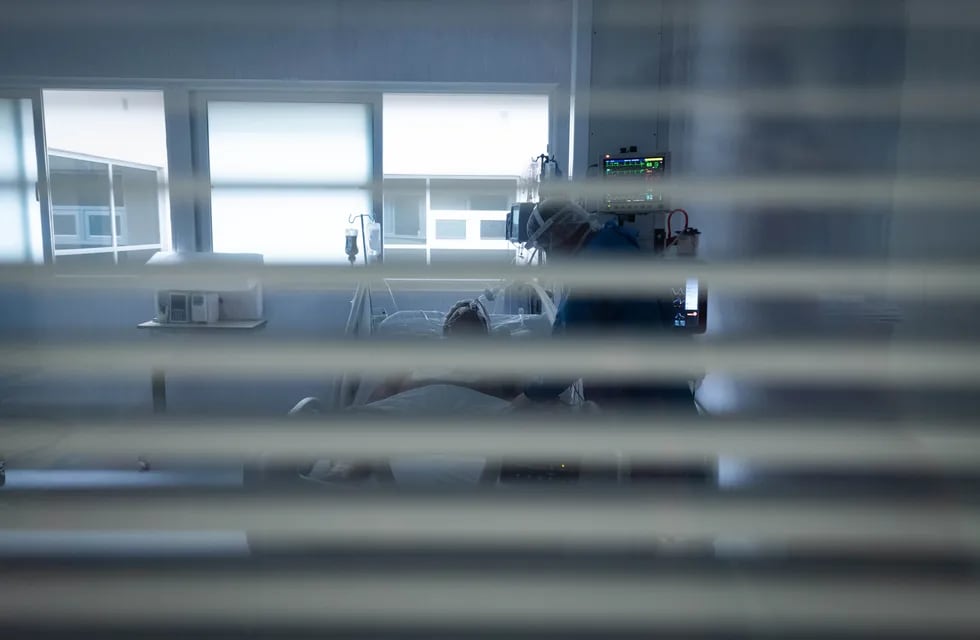 Bajo al mínimo la ocupación de camas críticas por pacientes covid en Rosario
