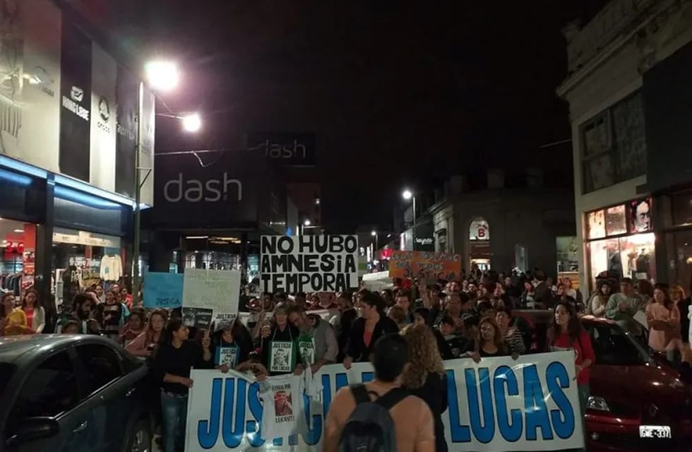 Miles de personas caminaron las calles reclamando justicia\nCrédito: Nicoo Barquin