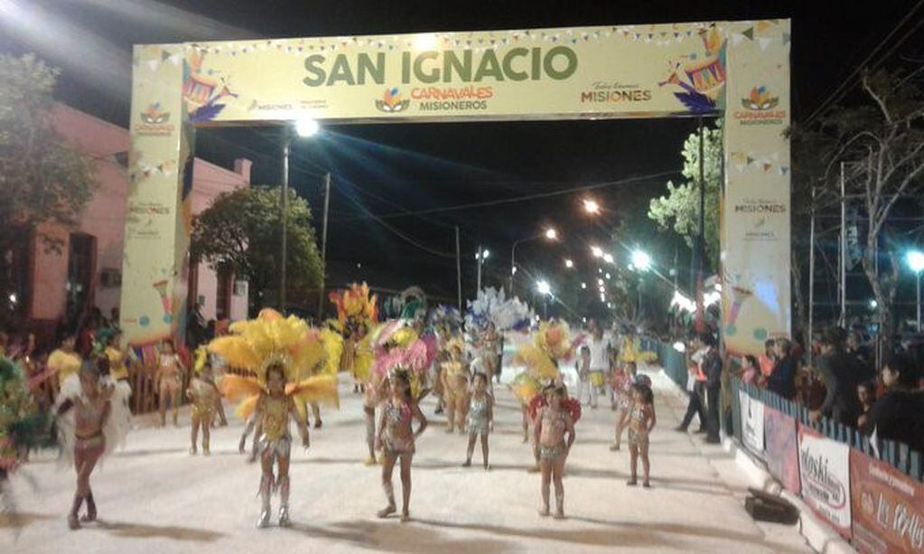 San Ignacio abrió sus puertas al carnaval de toda Misiones. (Misiones ONline)