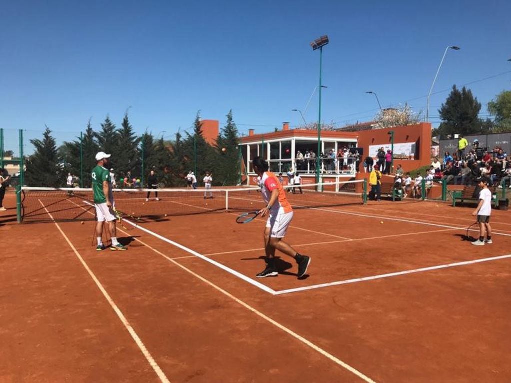 Guillermo Cañas inauguró su academia de tenis en Córdoba.