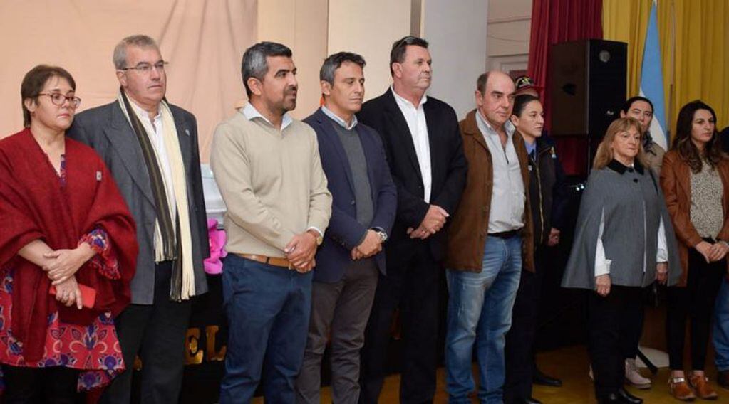 Autoridades provinciales e intendentes de localidades vecinas participaron del acto (Gobierno de La Pampa)