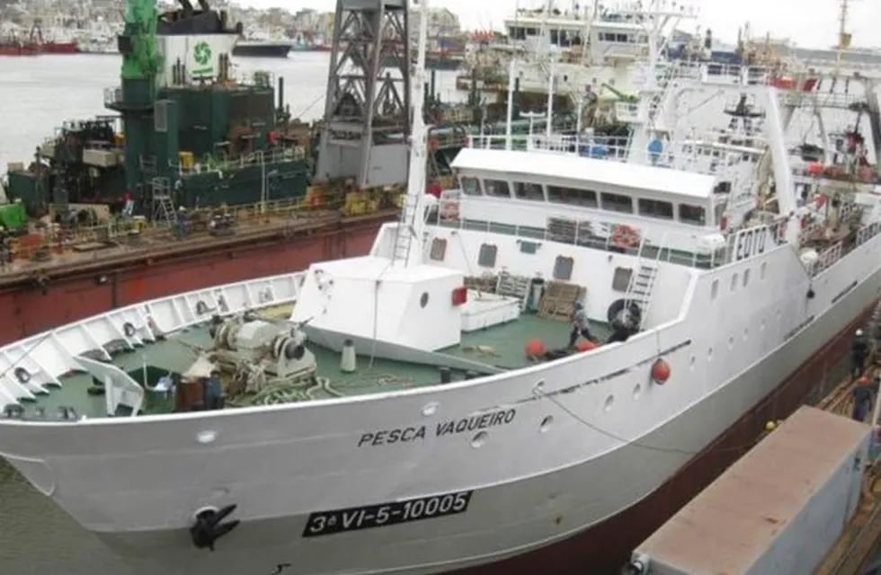 Pesca Vaqueiro - Buque español que colisionó contra el muelle de Puerto Argentino, Islas Malvinas.