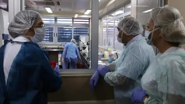 Coronavirus en Tucumán: 105 contagios y 8 fallecidos en el inicio de la semana