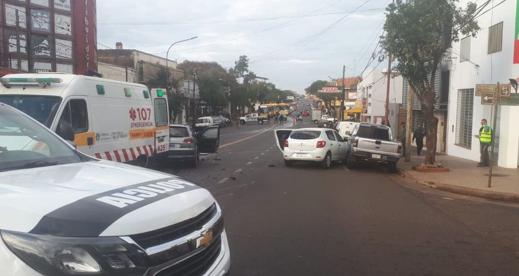 Accidente vial terminó con heridos leves en Posadas. Policía de Misiones