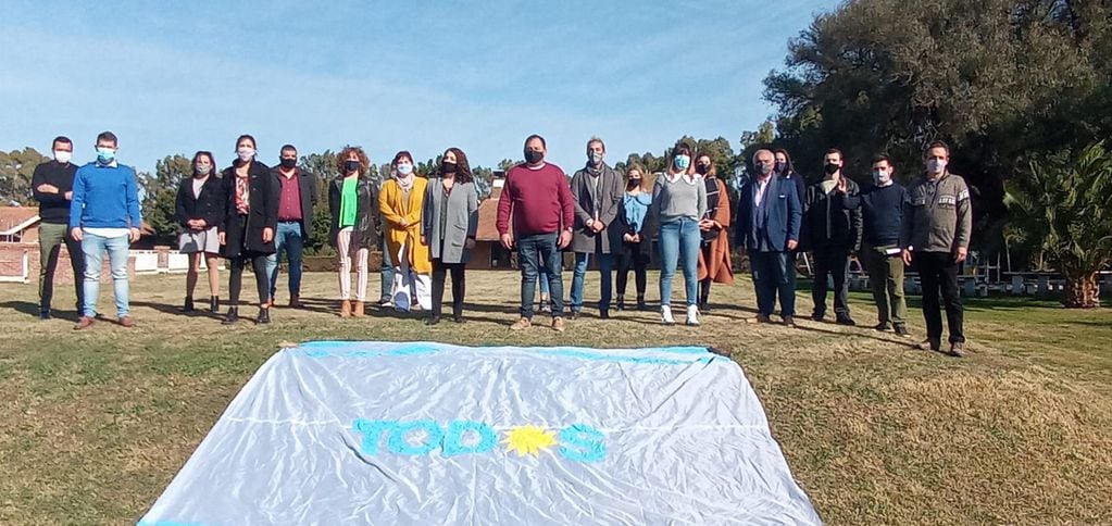 El Frente de Todos presentó a sus candidatos