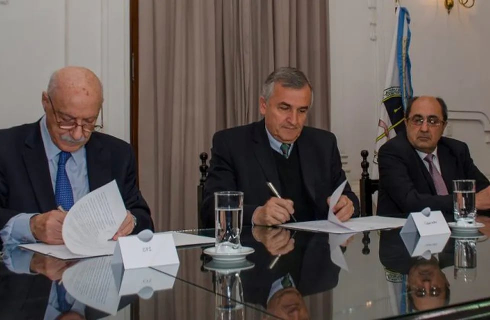 Cíarera y Morales firmaron convenios en Jujuy.