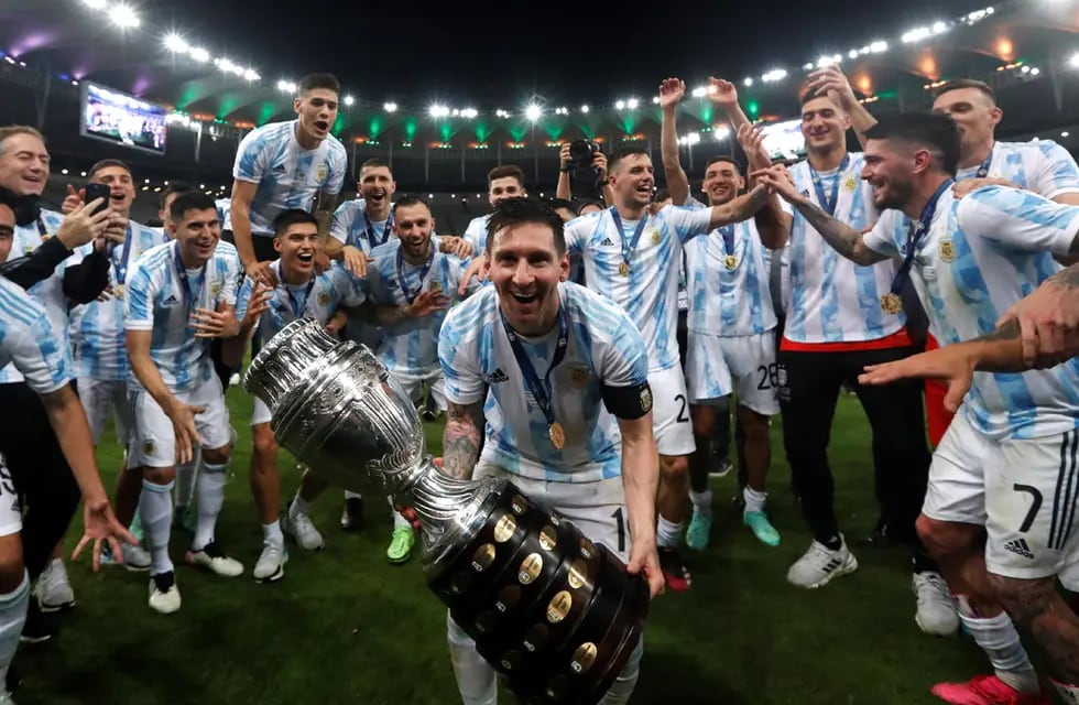 Copa América las fotos oficiales de Lionel Messi con la medalla de campeón