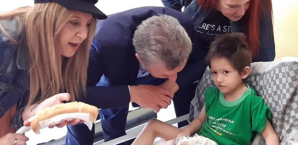 Macri visitó a Romeo, un nene enfermo de cáncer (Redes sociales)