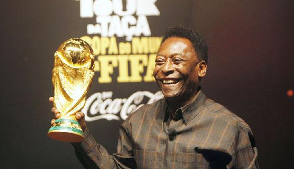 Pelé levantó la Copa del Mundo tres veces como jugador.
