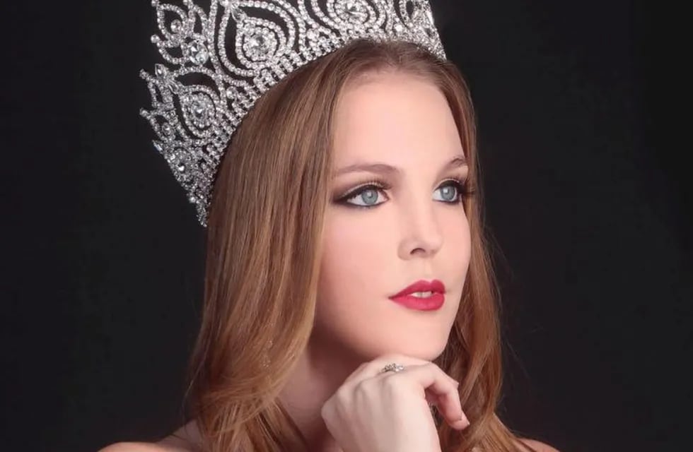 La roldanense Romina Reist fue finalista del concurso de belleza Miss Teenager 2015.